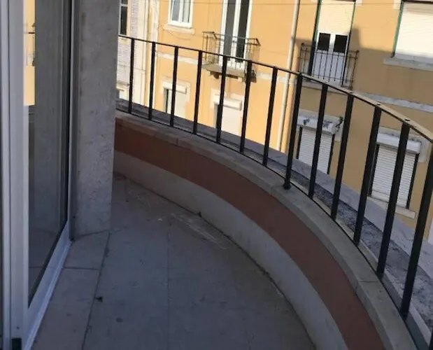 아파트 Cosy 2 Bedrooms In Arroios - Ssl 3a 리스본